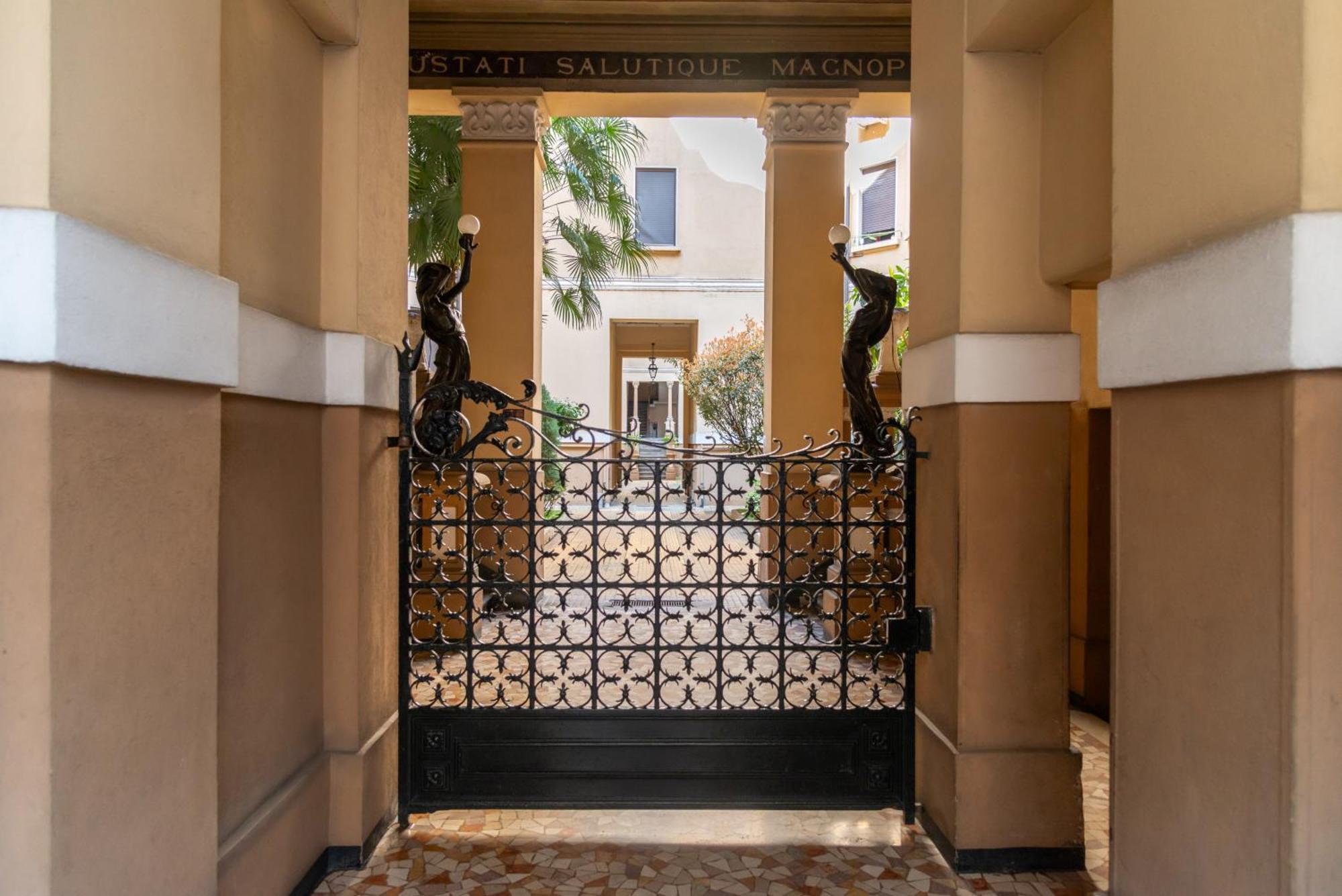 Life Is Beautiful Porta Romana Apartment Milão Exterior foto